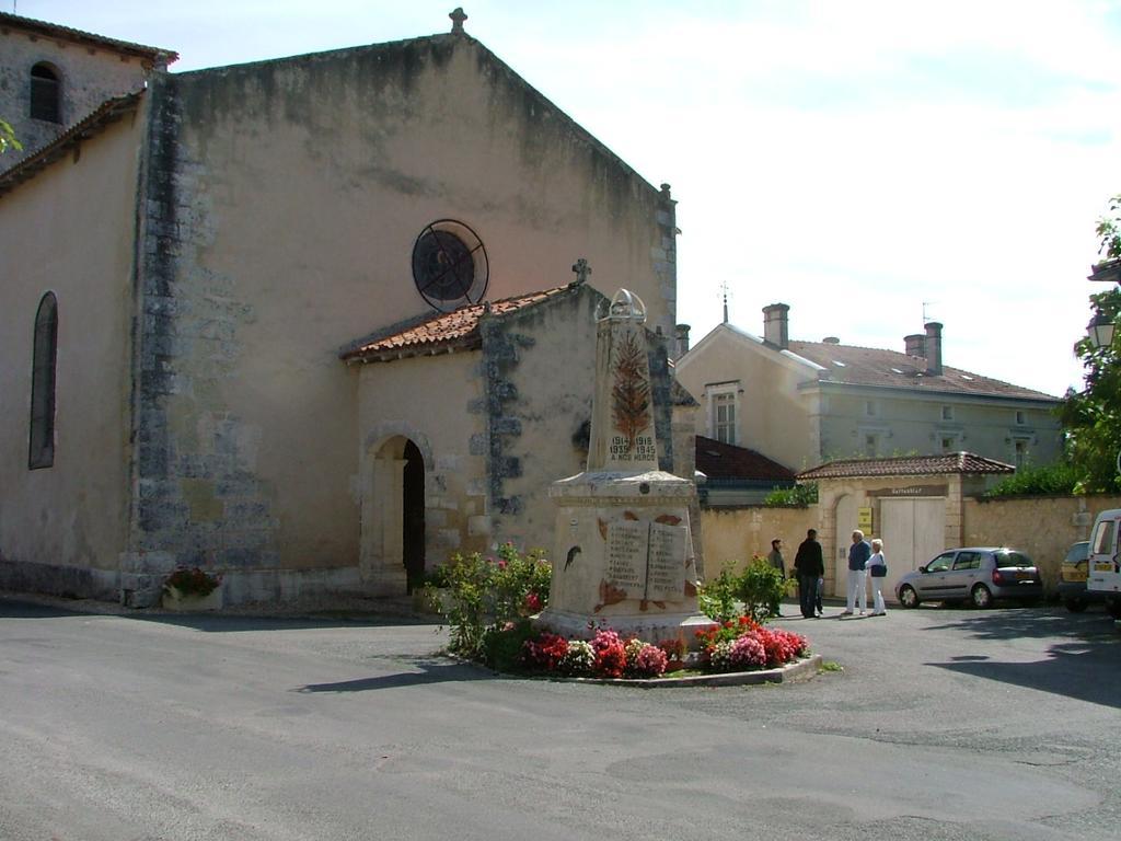 Le Petit Lavoir Saint-Paul-Lizonne Exterior photo
